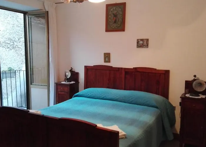 Erminia Oda ve Kahvaltı Laino Borgo