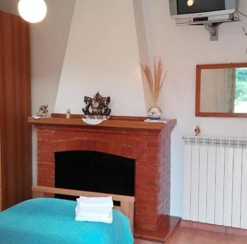 לינה וארוחת בוקר Erminia Laino Borgo